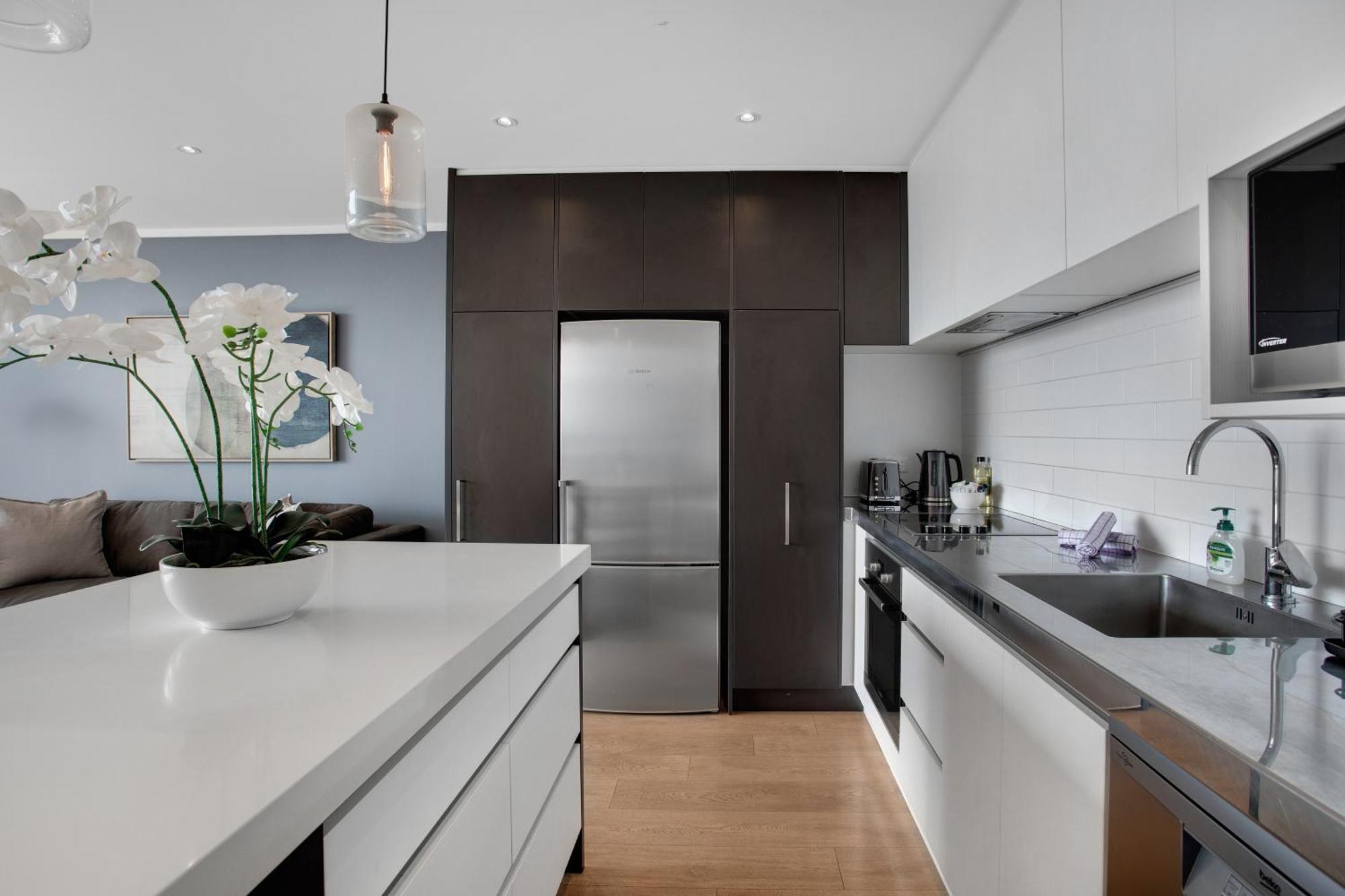 Skyline Serenade Apt With Skycity View And Parking Auckland Bagian luar foto