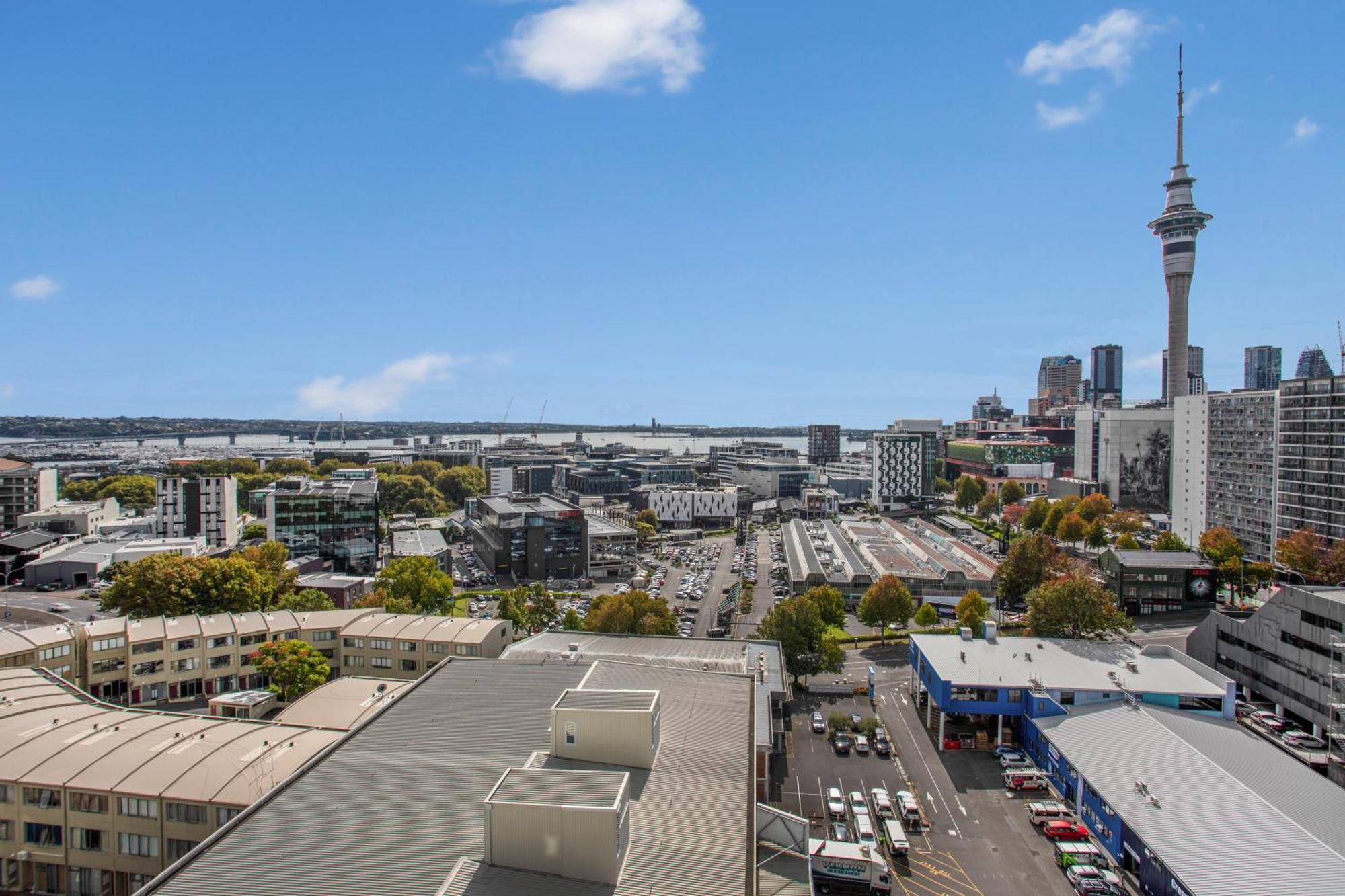 Skyline Serenade Apt With Skycity View And Parking Auckland Bagian luar foto