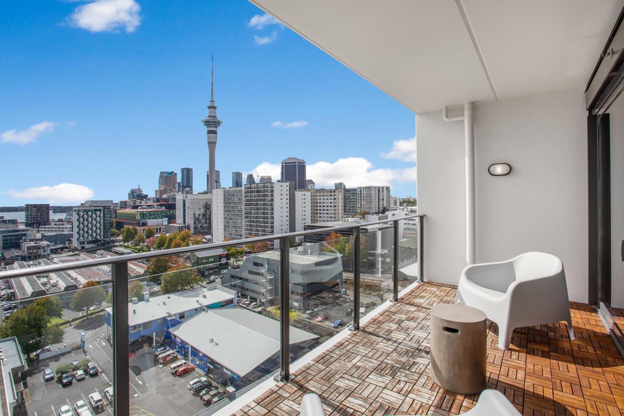Skyline Serenade Apt With Skycity View And Parking Auckland Bagian luar foto
